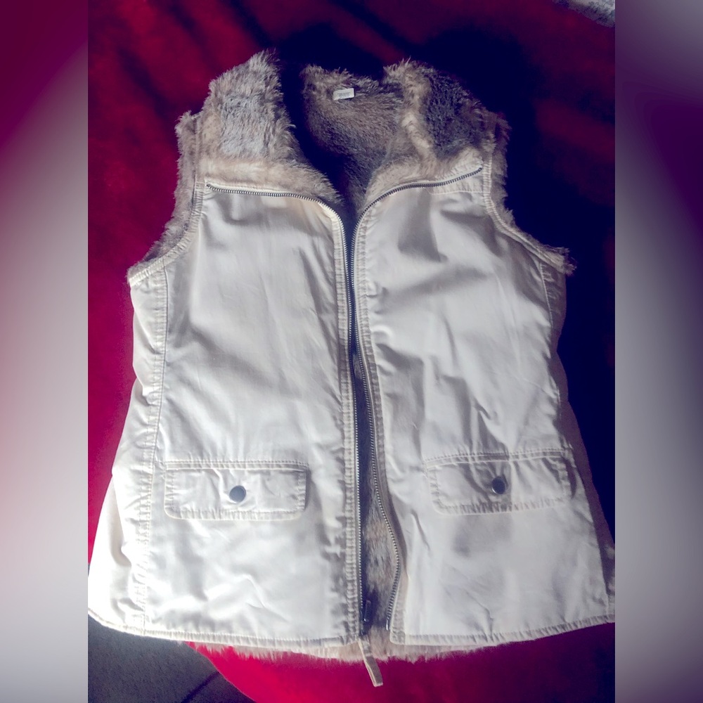 Vintage Gap reversible vest! Perfect for the cooler weather